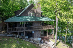 Lakefront Point Retreat on Nantahala Lake with Dock